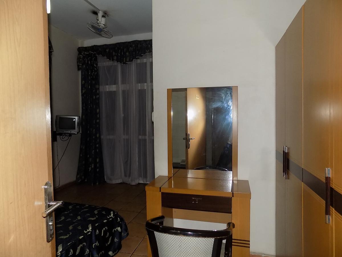Aponye Hotel كامبالا المظهر الخارجي الصورة