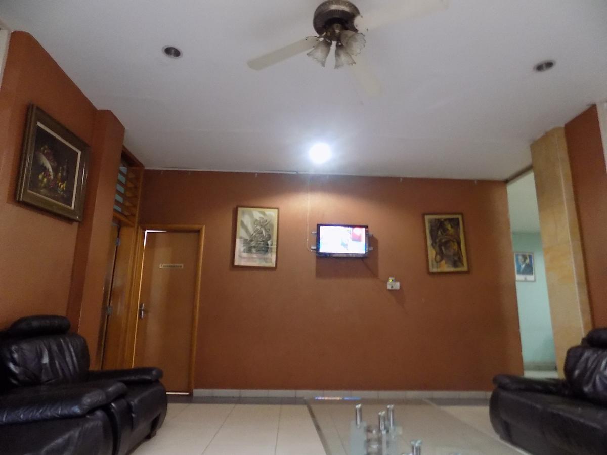 Aponye Hotel كامبالا المظهر الخارجي الصورة
