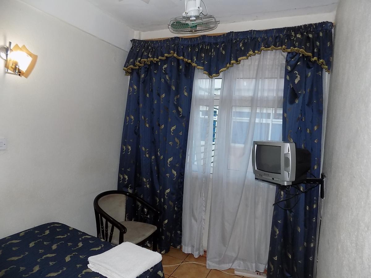 Aponye Hotel كامبالا المظهر الخارجي الصورة