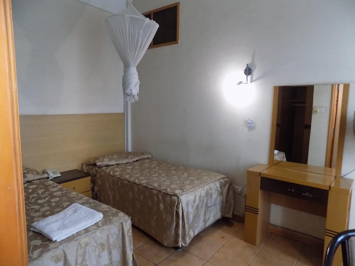 Aponye Hotel كامبالا المظهر الخارجي الصورة