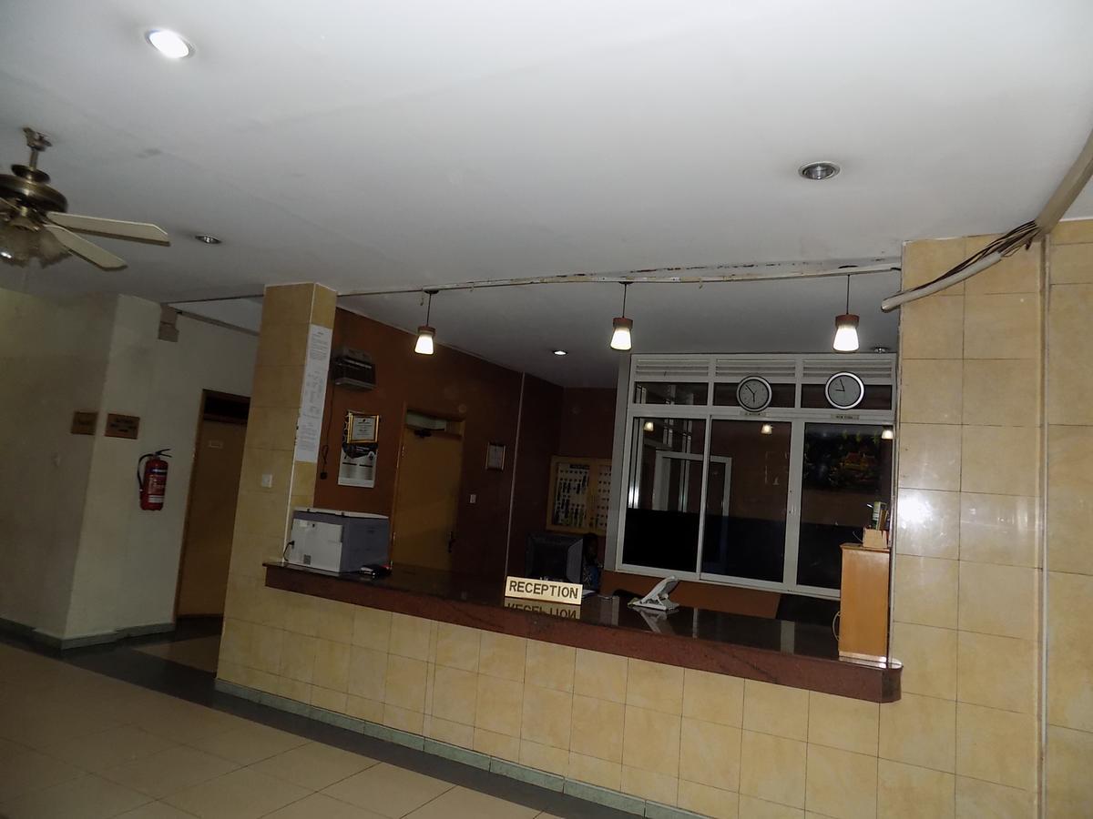Aponye Hotel كامبالا المظهر الخارجي الصورة