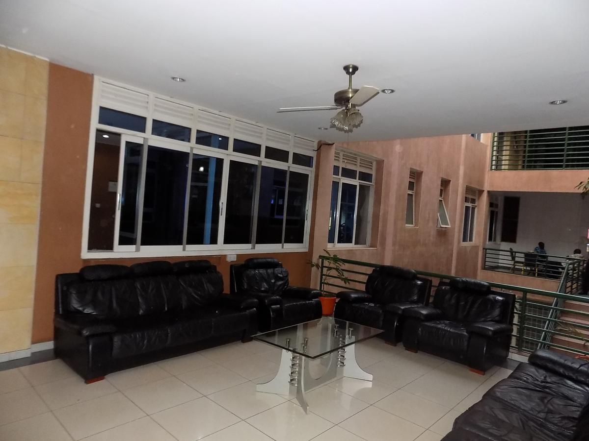 Aponye Hotel كامبالا المظهر الخارجي الصورة
