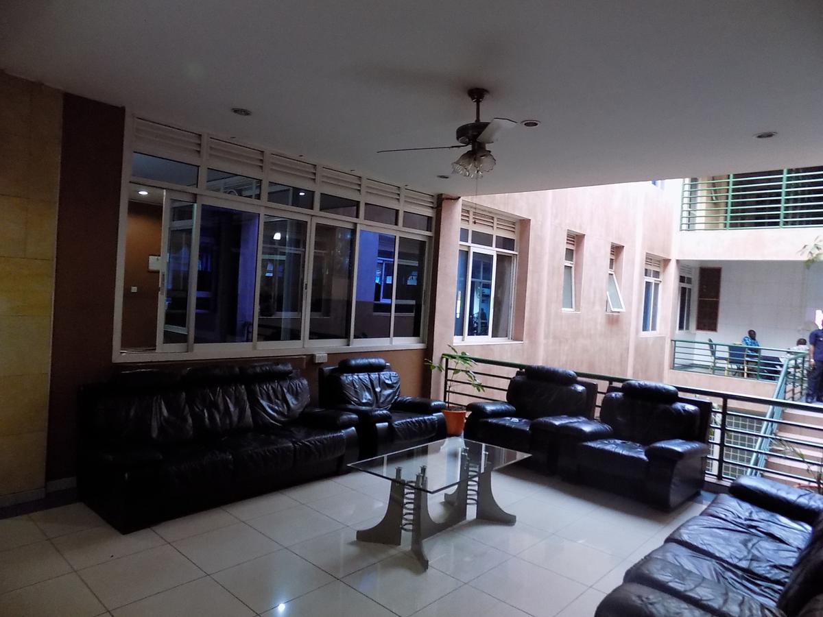 Aponye Hotel كامبالا المظهر الخارجي الصورة