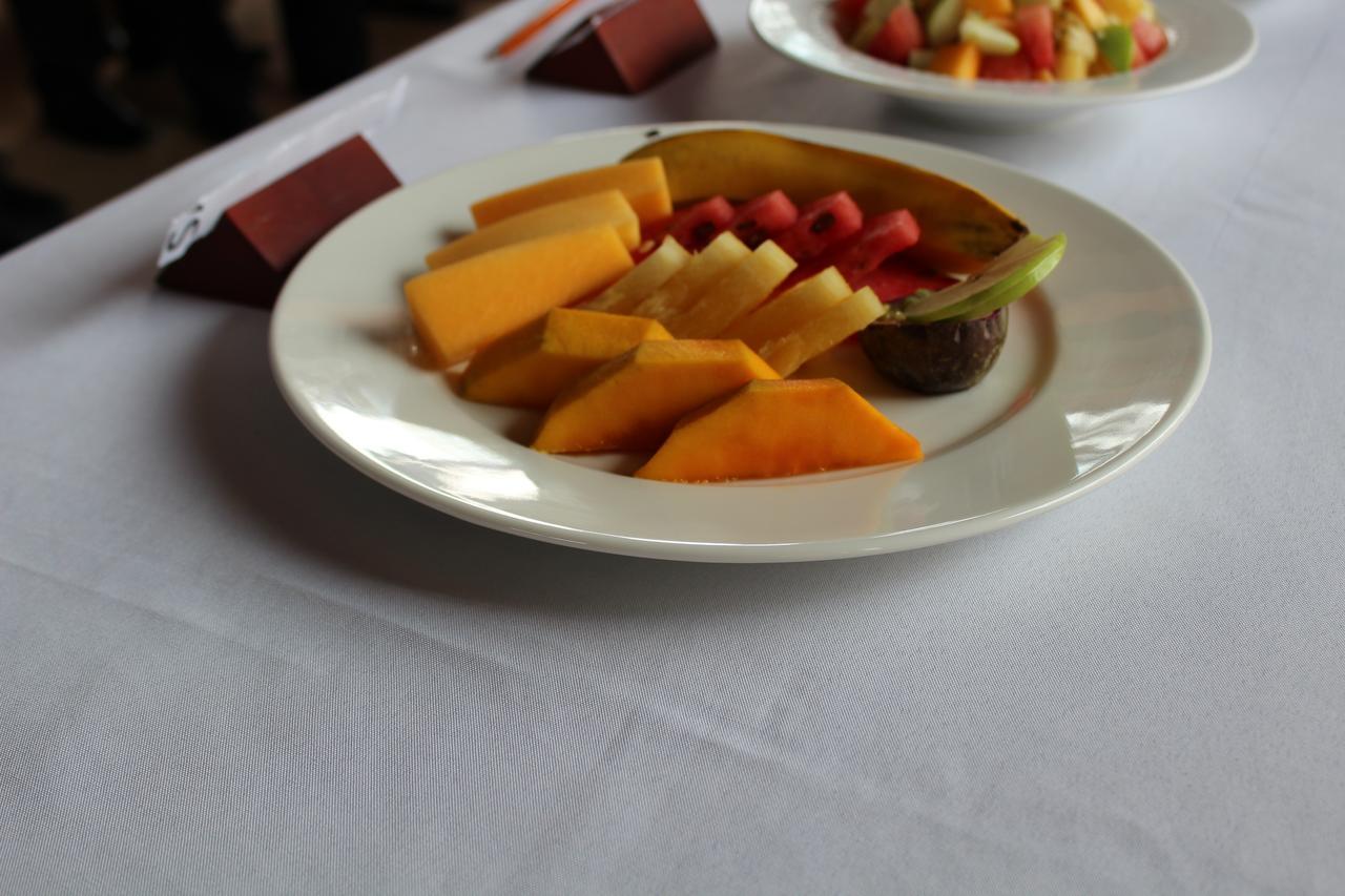 Aponye Hotel كامبالا المظهر الخارجي الصورة