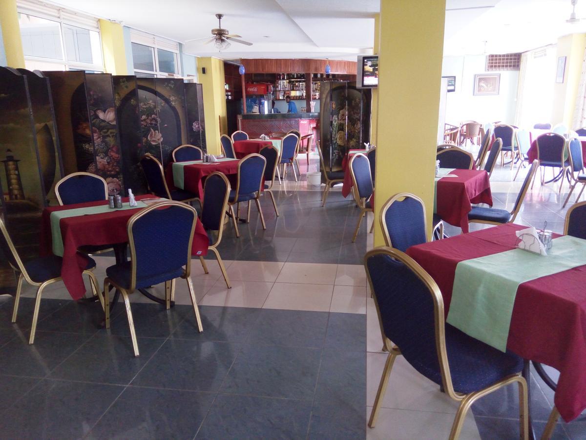 Aponye Hotel كامبالا المظهر الخارجي الصورة